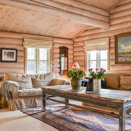 別荘 4 Bedroom Awesome In *